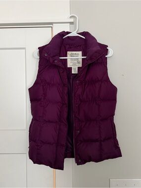 EDDIE BAUER Women's Plum Purple Goose Down Quilted Full Zip Snap Front Vest S